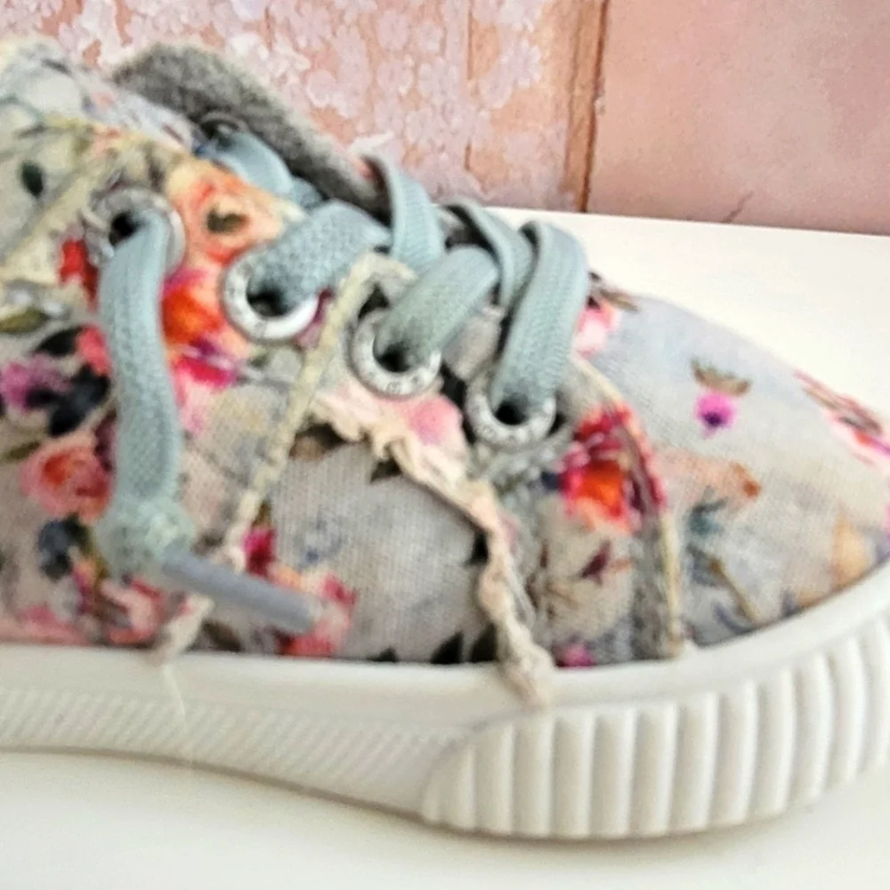 BLOWFISH Malibu Pull on Sneakers